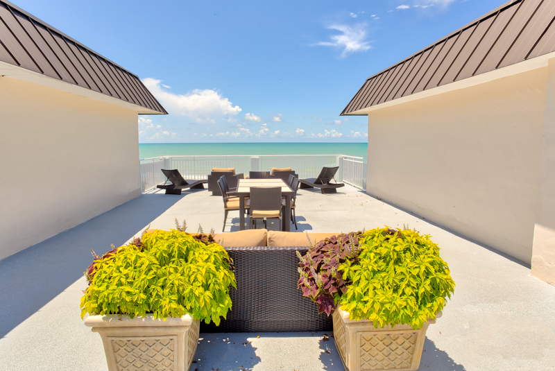 Magnificent Sanibel Island Beach Condo